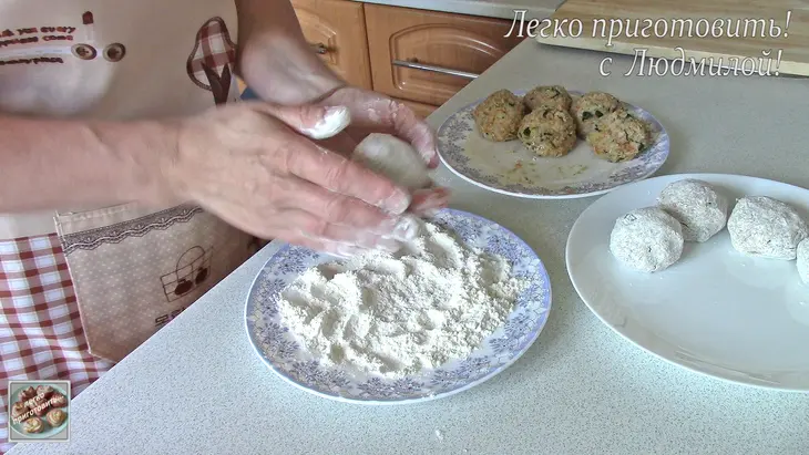 Рыбные котлеты из консервированной рыбы: шаг 9
