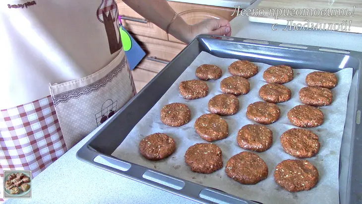 Постное (вегетарианское) печенье из ржаной муки: шаг 6