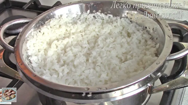 Слоеный салат с малосольной горбушей: шаг 1