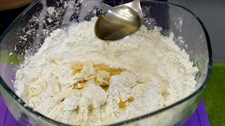 Домашние беляши с сочной начинкой из мяса: шаг 2