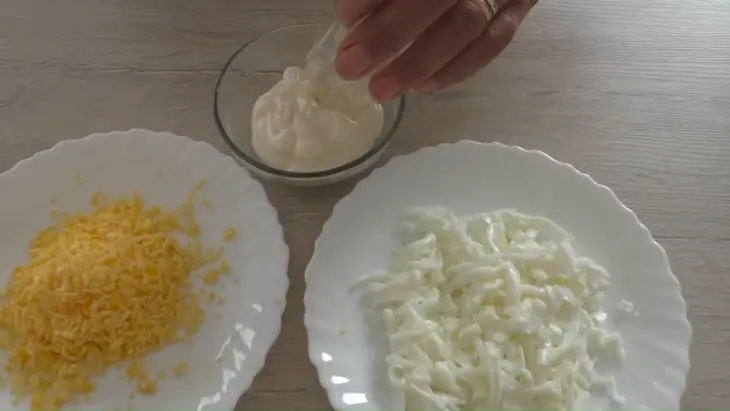 Закуска "печёночные ромашки": шаг 5