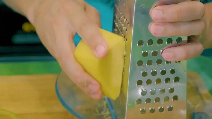 Пицца из кабачков с курицей: шаг 5