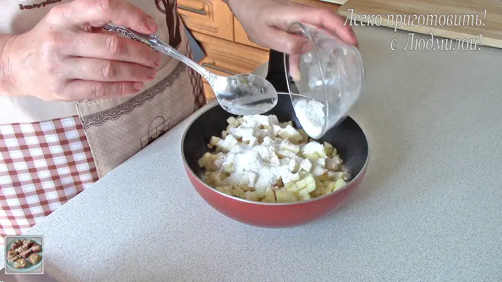 Постные (вегетарианские) рогалики с маком и яблоками: шаг 3