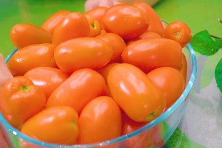 Домашние томаты на зиму без стерилизации: шаг 1
