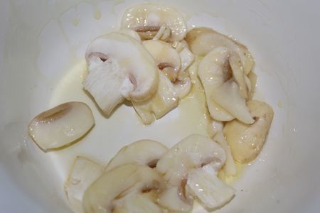 Сырно-грибной соус: шаг 1