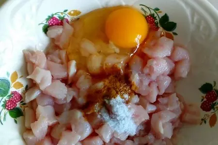 Куриные биточки со сливками: шаг 3