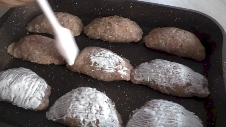 Котлета фаршированная перцем и сыром: шаг 7