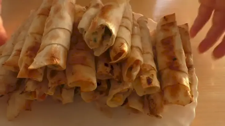 Трубочки из лаваша с мясом на закуску: шаг 6