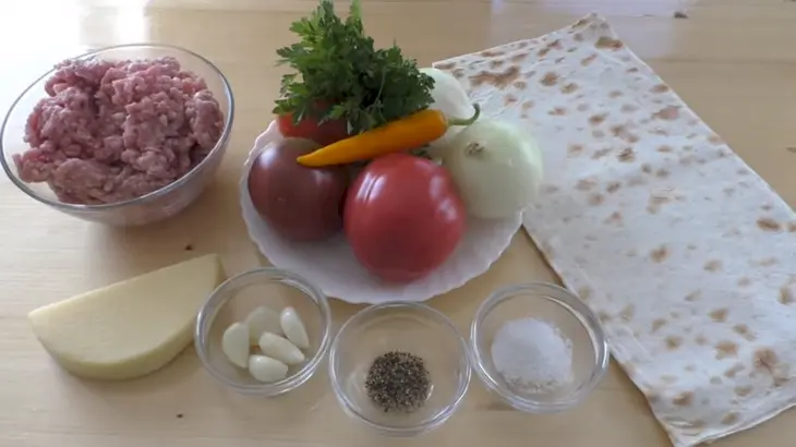 Рулет из лаваша: шаг 1
