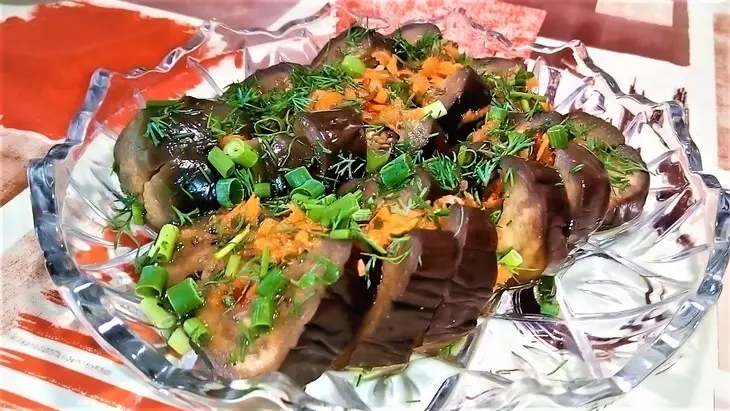 Квашеные баклажаны с морковью и сладким перцем.: шаг 1