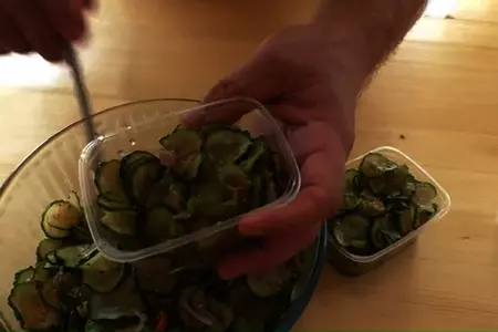 Заморозка огурцов на зиму: шаг 4