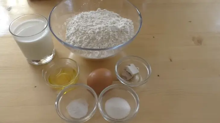Пирог с картошкой и фаршем: шаг 1