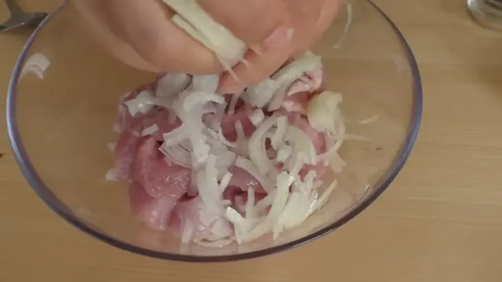 Картошка с мясом в духовке: шаг 2