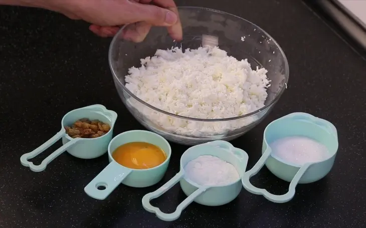 Сырники без муки и манким(gluten free): шаг 1