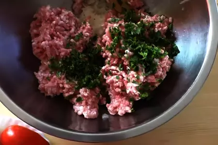 Картошка с котлетами в казане: шаг 2