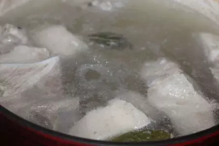 Борщ на свиных ребрышках #украина: шаг 1
