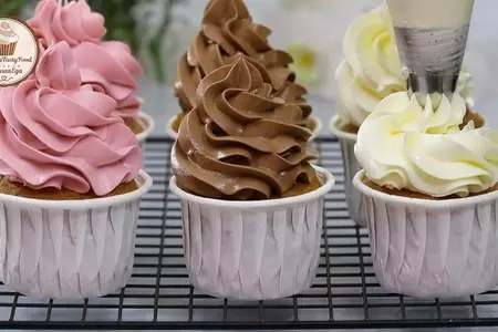 Белково-масляный крем или масляный крем на швейцарской меренге: шаг 1