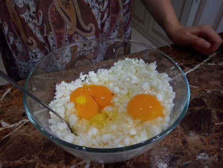 Королевская ватрушка с яблоками: шаг 3