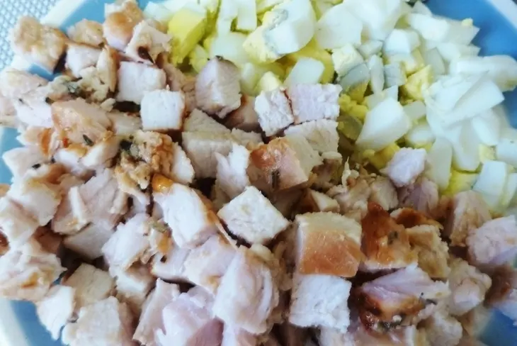 Имеретинский салат из курицы: шаг 3