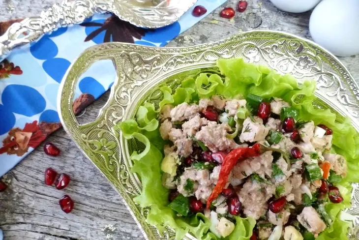 Имеретинский салат из курицы: шаг 6