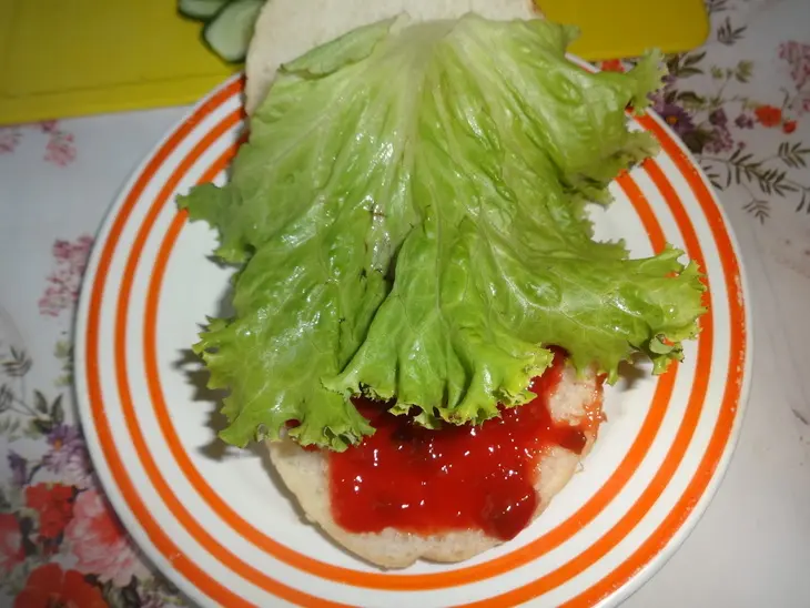 Бургер с омлетом и курицей#америка: шаг 5