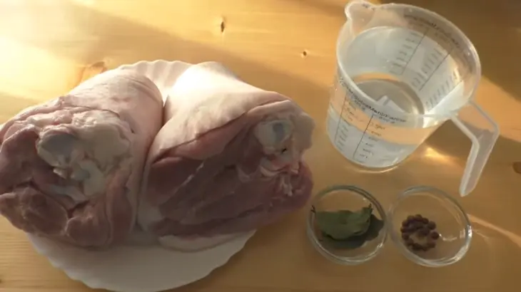 Простой рецепт вкусной домашней колбасы: шаг 1