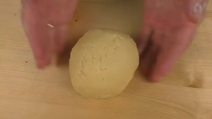 Пирог с грушей и яблоками: шаг 2