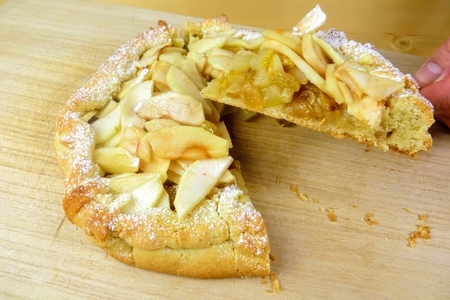 Пирог с грушей и яблоками: шаг 6