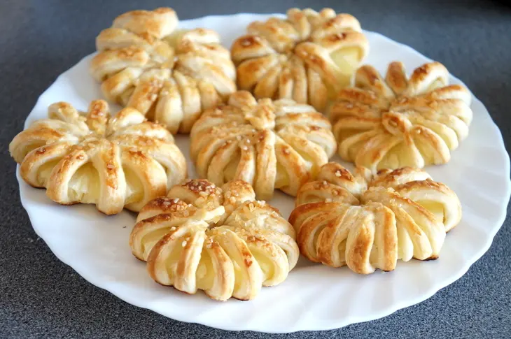 Пирожки с ананасами #россия: шаг 1