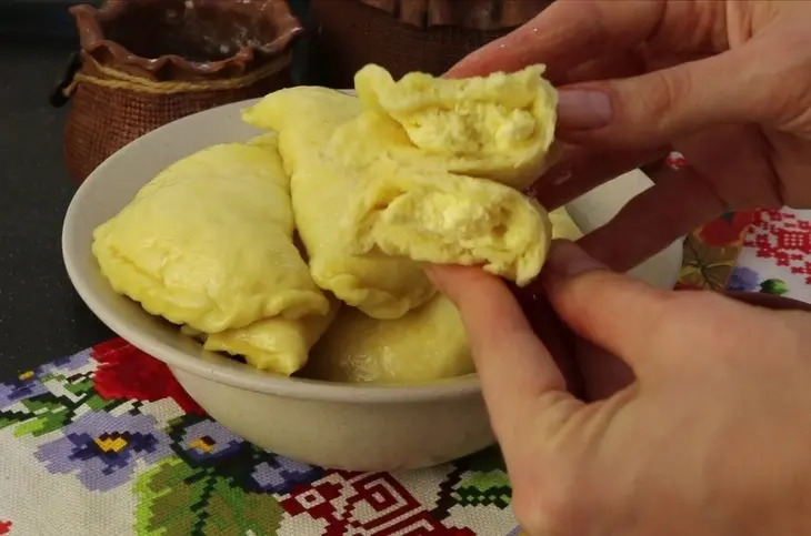 Вареники с творогом на пару: шаг 14