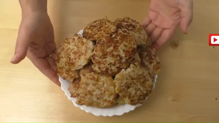 Ленивые колдуны (драники с фаршем): шаг 5