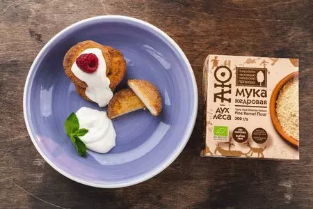 Сырники с кедровой мукой: шаг 5