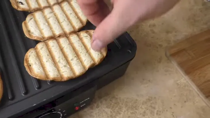 Рецепт закуски из консервы: шаг 4