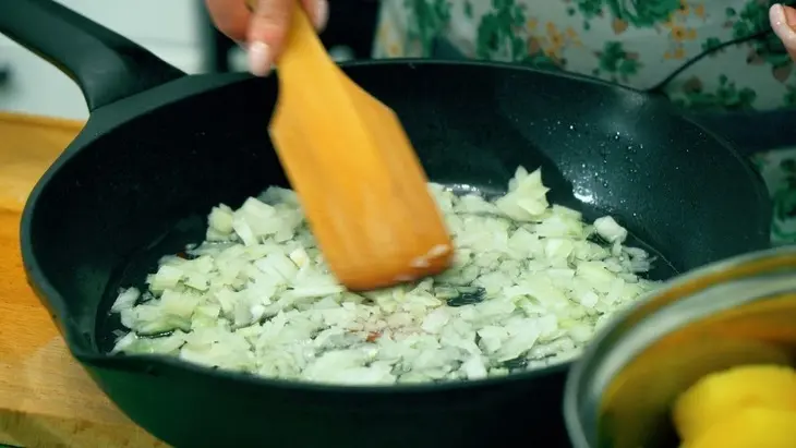 Картофельные котлеты с овощами и соком лимона: шаг 1