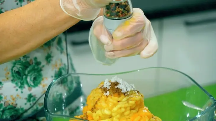 Картофельные котлеты с овощами и соком лимона: шаг 4