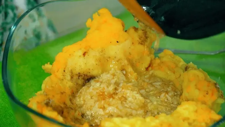 Картофельные котлеты с овощами и соком лимона: шаг 5