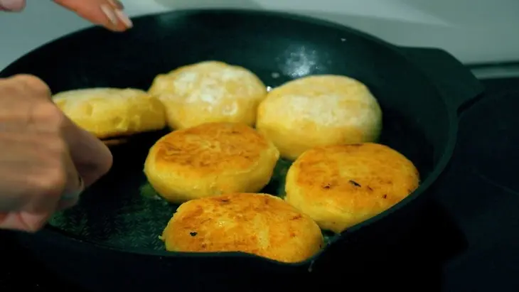 Картофельные котлеты с овощами и соком лимона: шаг 9