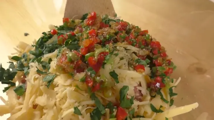 Президентская котлета / невероятно вкусная, сочная и очень большая котлета: шаг 3