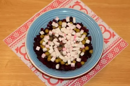 Острый свекольный салат с плавленным сыром #махеевъ_чудеса_за_полчаса: шаг 2