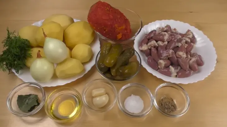 Куриные сердечки с картошкой: шаг 1