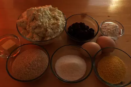 Ленивые вареники с вишней в хрустящей панировке: шаг 1