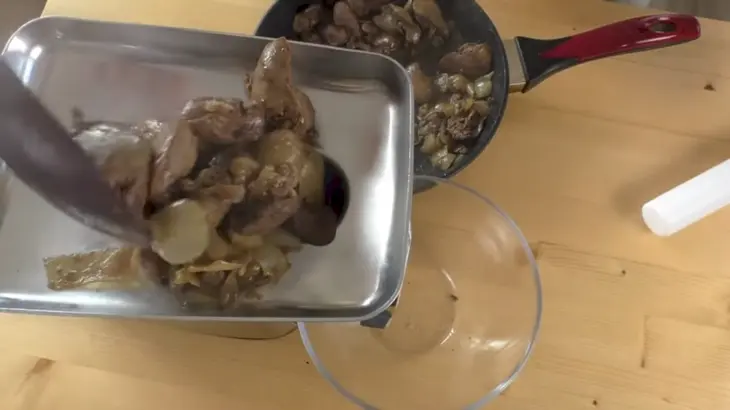 Пирожки с двумя начинками: шаг 3