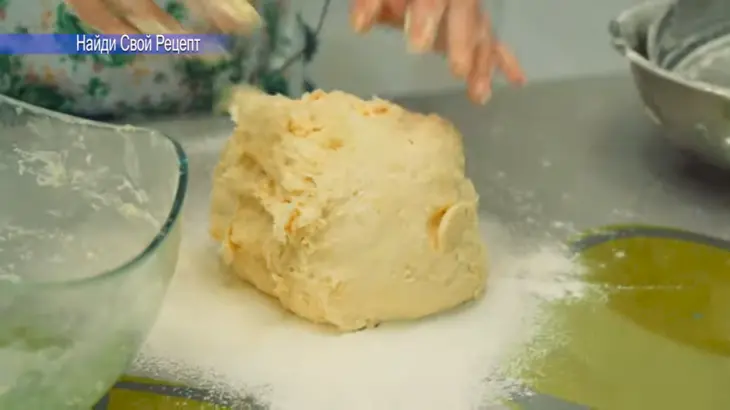 Пирожки из бездрожжевого теста с мясной начинкой: шаг 4