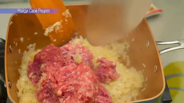 Пирожки из бездрожжевого теста с мясной начинкой: шаг 5