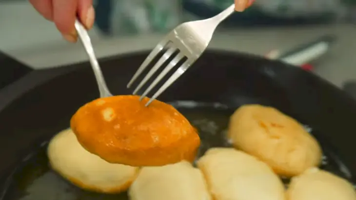 Пирожки из бездрожжевого теста с мясной начинкой: шаг 9