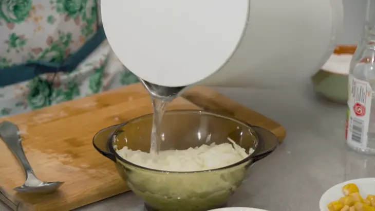 Праздничный салат с курицей: шаг 2