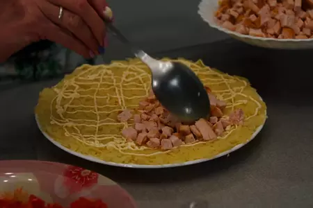 Праздничный салат с курицей: шаг 6