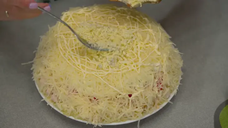 Праздничный салат с курицей: шаг 8
