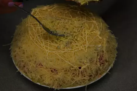 Праздничный салат с курицей: шаг 8