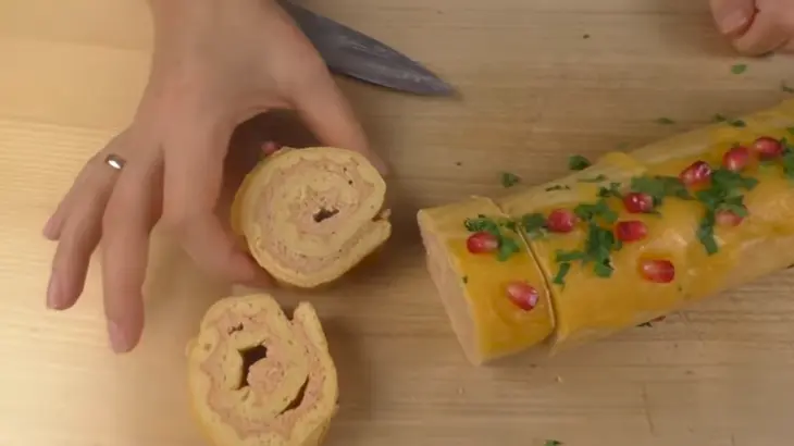 Закуска на праздничный стол - рулет с курицей: шаг 8